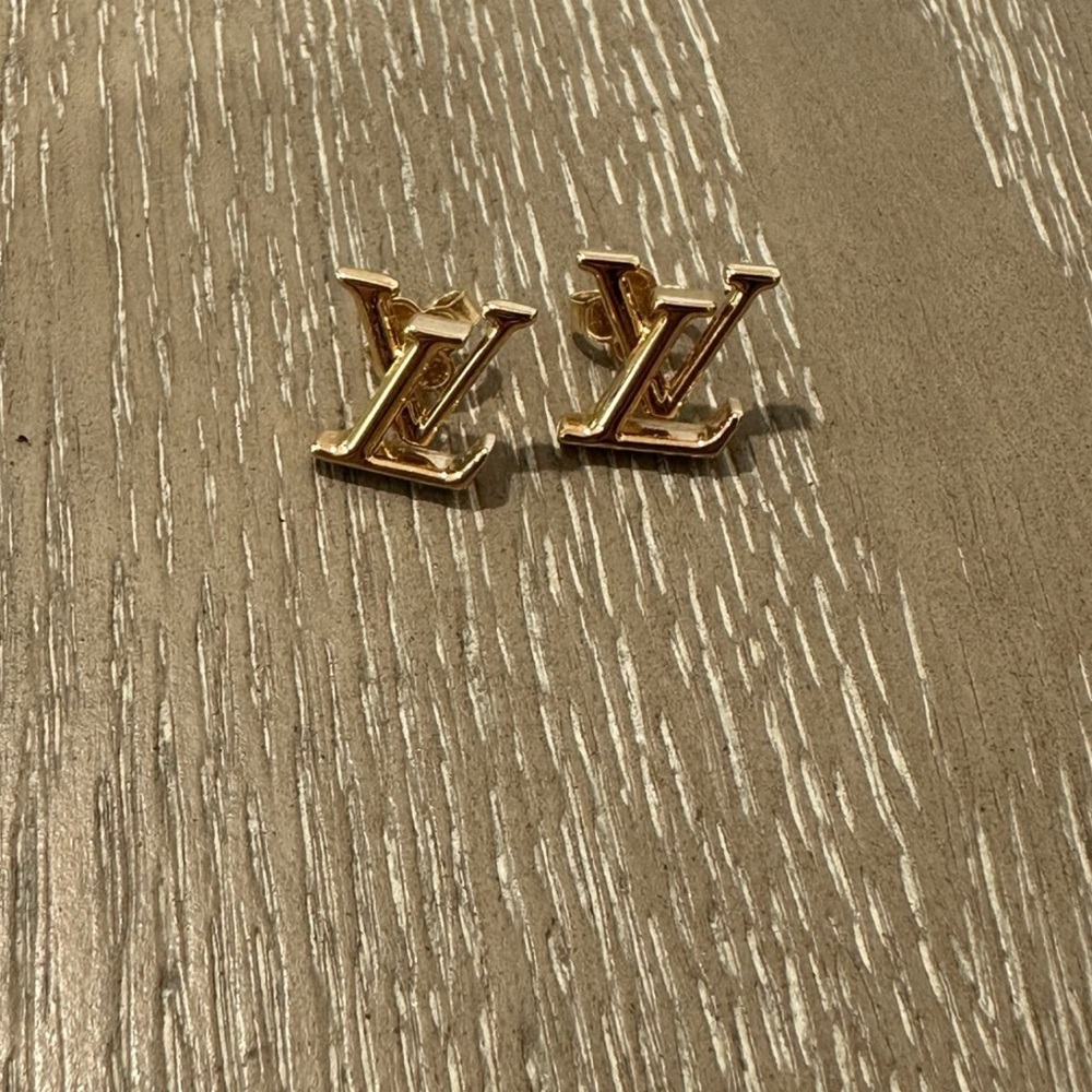 Louis Vuitton LV earrings